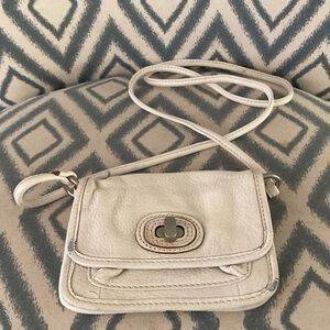 Fossil Elegant Cream Leather Crossbody Bag